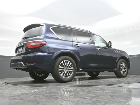 Used 2024 Nissan Armada SL w/ Captain's Chairs Package image 34