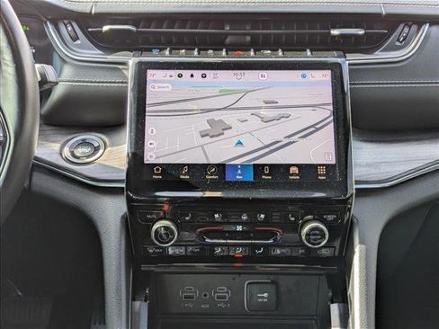 Used 2023 Jeep Grand Cherokee Overland w/ Advanced Protech Group III image 15