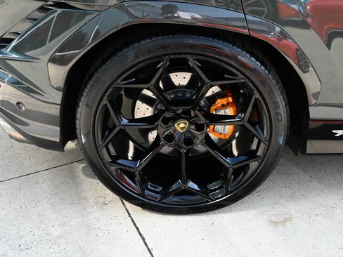 Used 2024 Lamborghini Urus Performante AWD/4WD image 11
