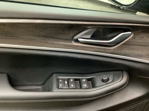 New 2026 Jeep Grand Cherokee Altitude AWD/4WD image 13