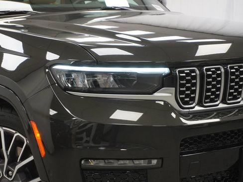 Certified 2024 Jeep Grand Cherokee L Summit AWD/4WD image 5