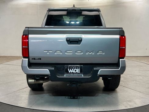 Used 2024 Toyota Tacoma TRD Off-Road image 5