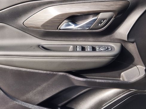 Certified 2024 GMC Terrain SLE w/ Driver Convenience Package image 24