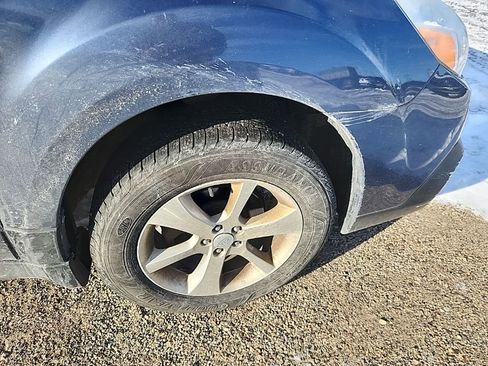 Used 2014 Subaru Outback 2.5i Limited w/ Moonroof Package image 3