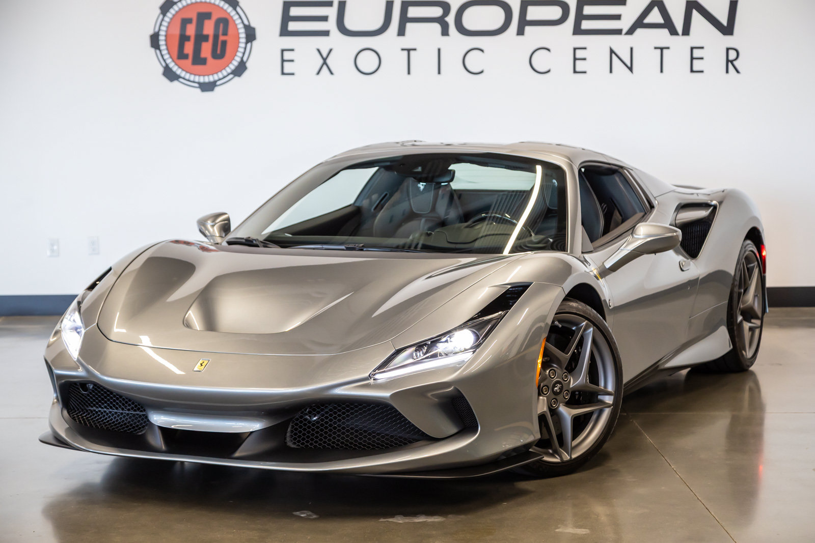 Used 2021 Ferrari F8 Tributo RWD image 5
