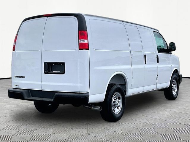 New 2026 Chevrolet Express 2500 RWD image 6