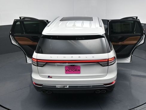 Used 2023 Lincoln Aviator Reserve w/ Equipment Group 201A image 24