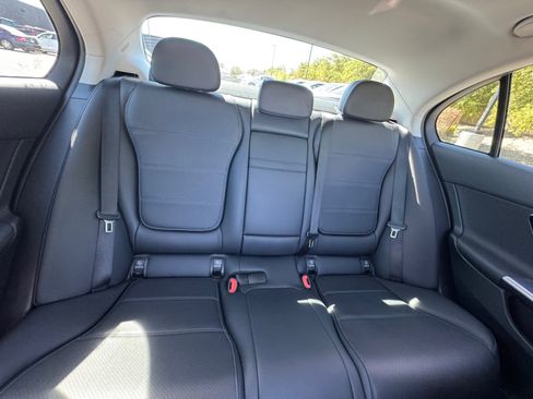 Used 2022 Mercedes-Benz C 300 Sedan image 18
