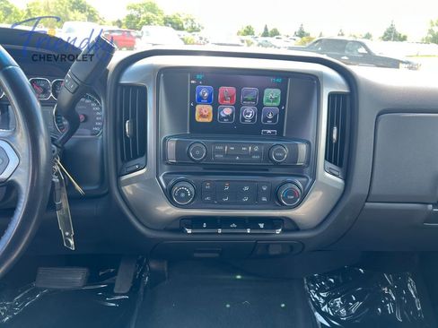 Used 2019 Chevrolet Silverado 2500 LT AWD/4WD image 16