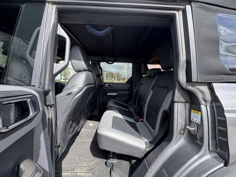 Used 2022 Ford Bronco Black Diamond image 12