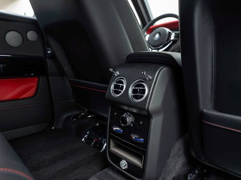 Certified 2023 Rolls-Royce Cullinan w/ Dark Exterior Package image 54