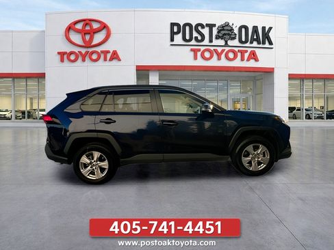 Used 2025 Toyota RAV4 XLE FWD image 10