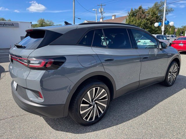 Certified 2025 Volkswagen ID.4 Pro AWD/4WD image 5