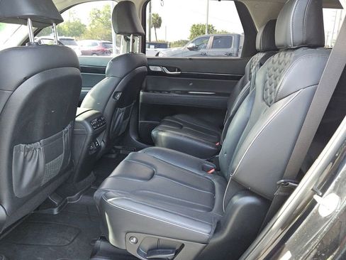 Used 2022 Hyundai Palisade Limited w/ Winter Package FWD image 11