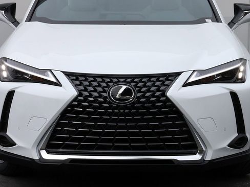 New 2026 Lexus UX 300h AWD image 6