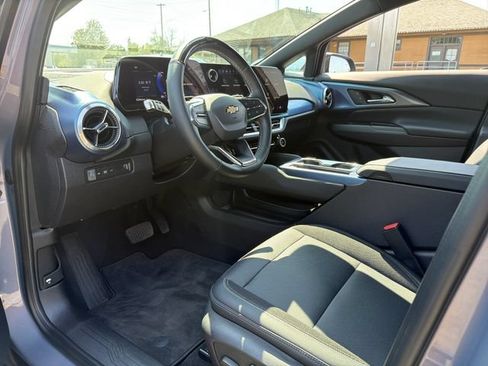 Used 2024 Chevrolet Equinox EV LT w/ Active Safety Package 3 AWD/4WD image 12