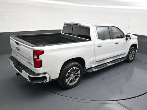 Used 2024 Chevrolet Silverado 1500 High Country image 16
