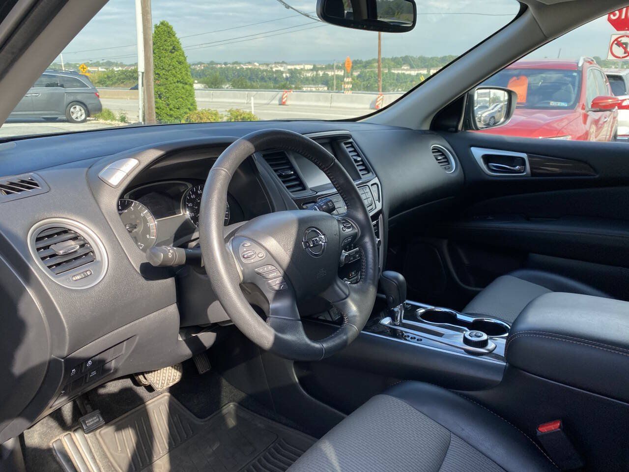 Used 2019 Nissan Pathfinder SV w/ Rock Creek Edition AWD/4WD image 12