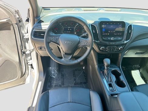 Used 2024 Chevrolet Equinox Premier AWD/4WD image 24