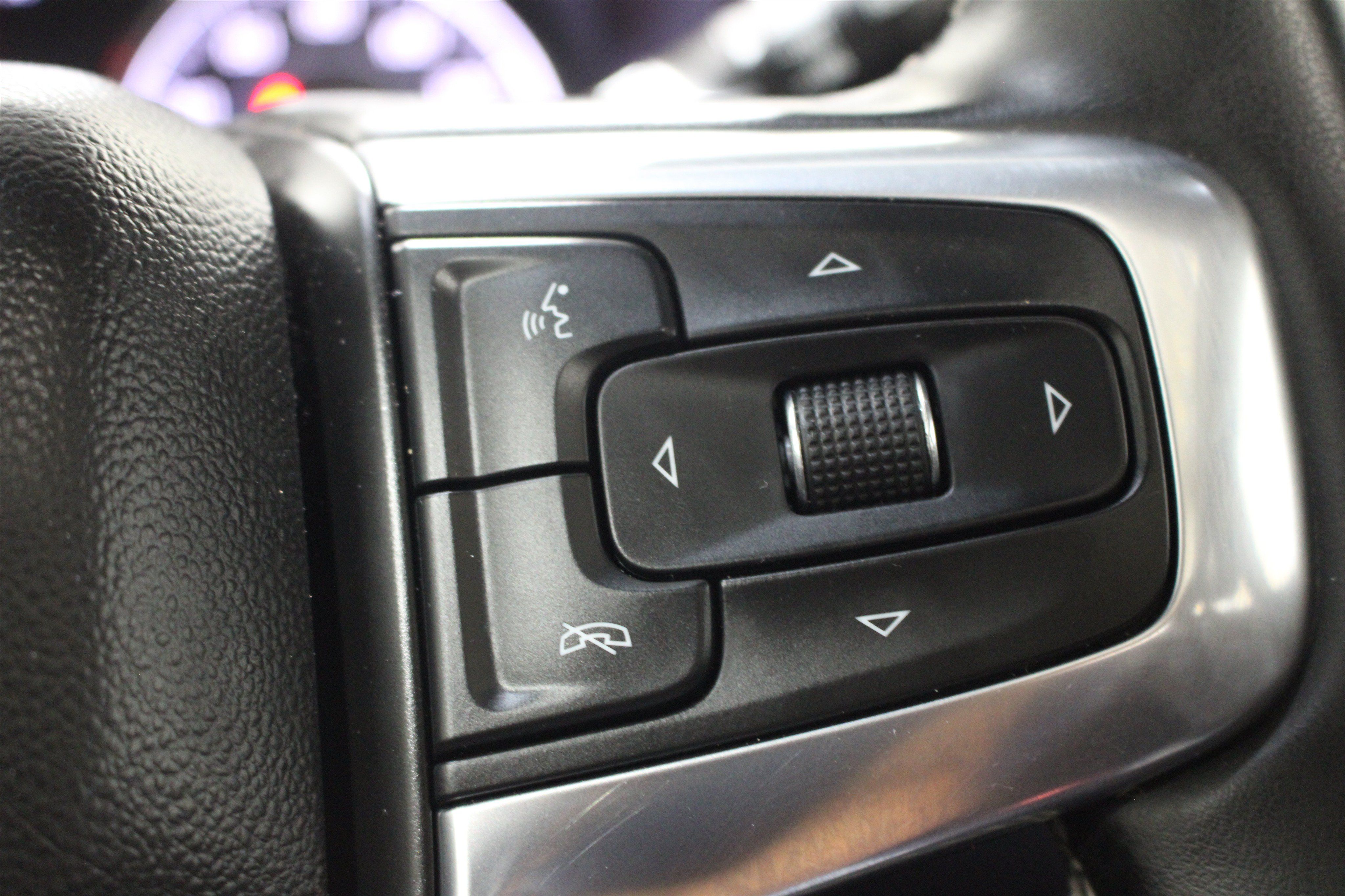 Used 2023 Chevrolet Blazer LT w/ Sound & Technology Package FWD image 14