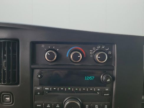 Used 2015 Chevrolet Express 2500 LS image 20