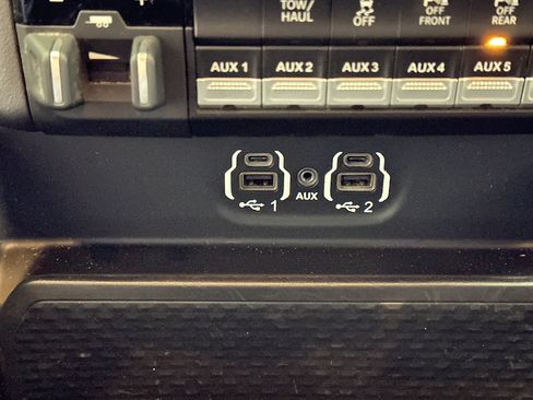 Used 2022 RAM 2500 Big Horn w/ Level A Equipment Group AWD/4WD image 39