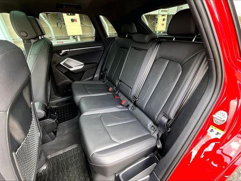 Used 2023 Audi Q3 2.0T Premium Plus image 21