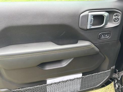 New 2026 Jeep Gladiator Sport AWD/4WD image 22