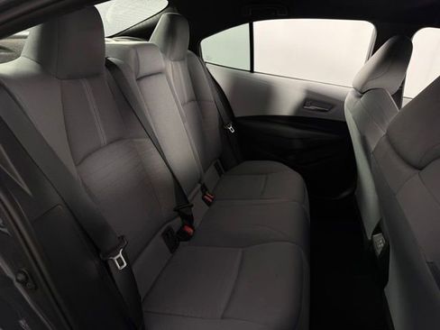 Used 2025 Toyota Corolla SE FWD image 17