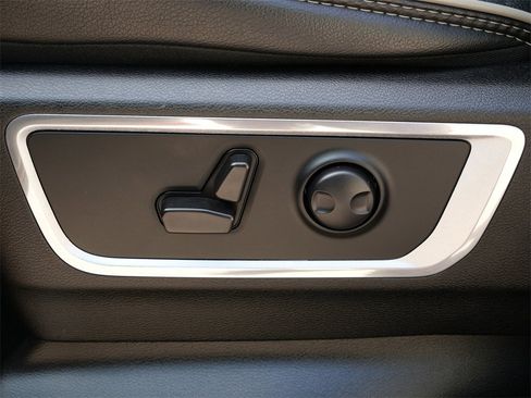 Used 2022 RAM 1500 Laramie image 18