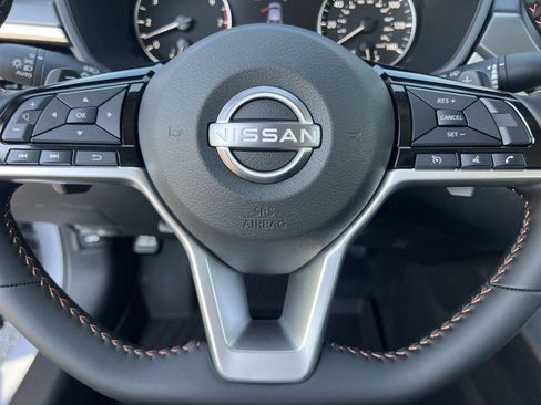 New 2026 Nissan Altima 2.5 SR FWD image 9