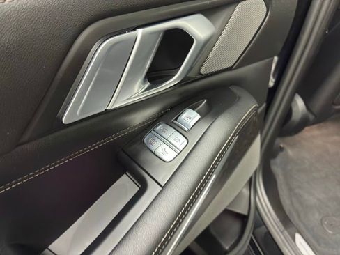 Used 2023 BMW X7 xDrive40i w/ Premium Package image 39