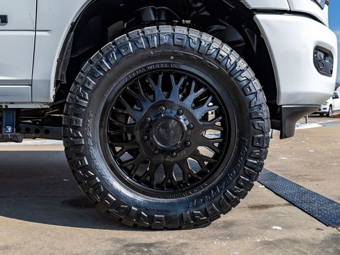 Used 2024 RAM 3500 Laramie w/ Night Edition image 12