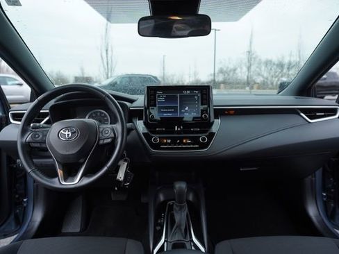 Used 2022 Toyota Corolla SE w/ Carpet Mat Package (TMS) image 25