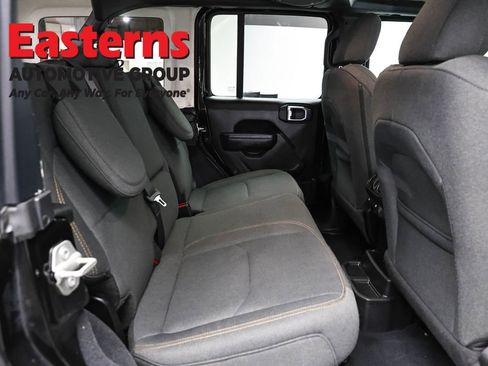 Used 2024 Jeep Wrangler Unlimited AWD/4WD image 24