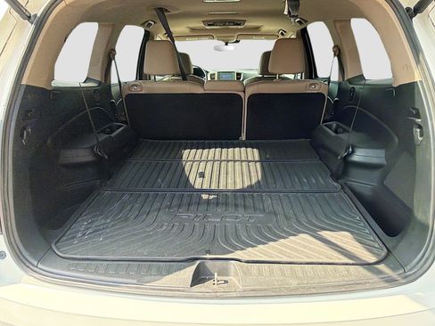 Used 2016 Honda Pilot Touring image 12