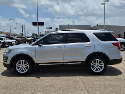 Used 2017 Ford Explorer XLT w/ Equipment Group 201A
