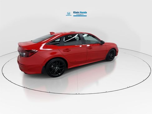Used 2025 Honda Civic Sport image 2