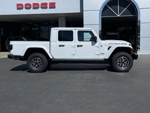 New 2026 Jeep Gladiator Rubicon AWD/4WD image 3