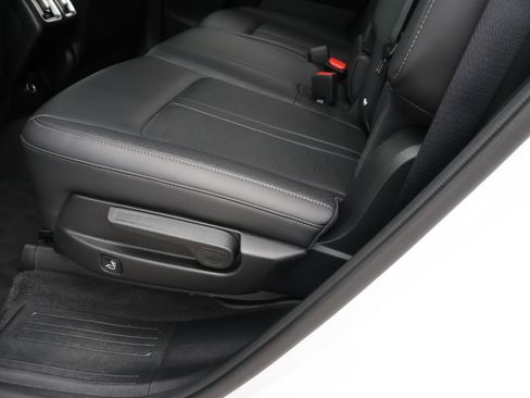 Used 2025 Kia Sorento S w/ Panoramic Sunroof Package FWD image 21