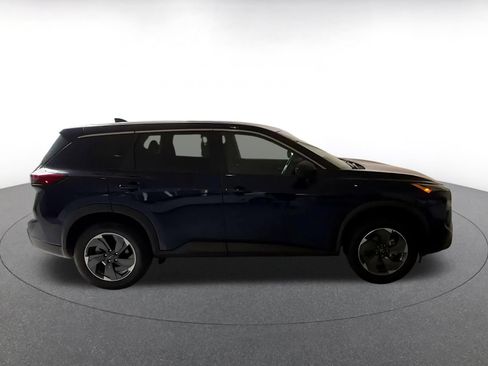 Used 2026 Nissan Rogue SV FWD image 15