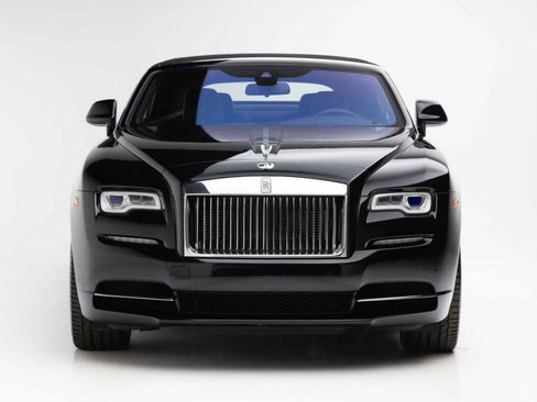 Used 2019 Rolls-Royce Dawn RWD image 21