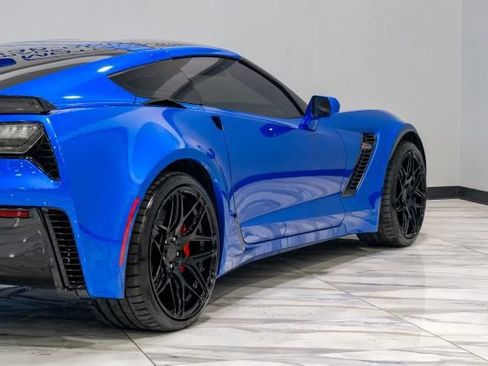Used 2016 Chevrolet Corvette Z06 w/ 3LZ Preferred Equipment Group RWD image 13