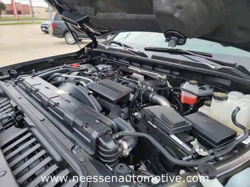 Used 2025 GMC Sierra 2500 AT4 w/ AT4 Premium Plus Package AWD/4WD image 37