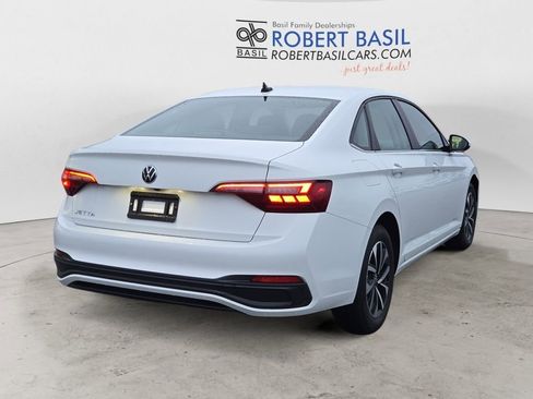 Used 2024 Volkswagen Jetta S image 5