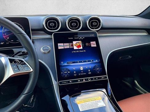 Used 2025 Mercedes-Benz C 300 Sedan image 8