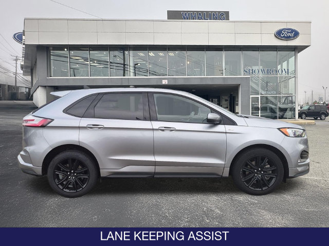 Used 2022 Ford Edge ST-Line w/ Cargo Accessory Package AWD/4WD image 9