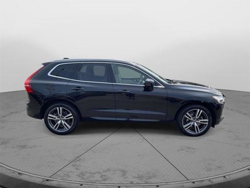 Used 2020 Volvo XC60 T5 Momentum AWD/4WD image 23