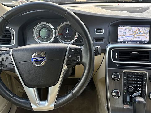 Used 2012 Volvo S60 T5 image 10