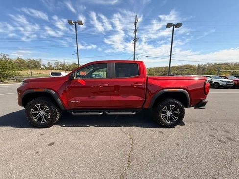 Used 2024 GMC Canyon AT4 w/ Technology Package AWD/4WD image 8